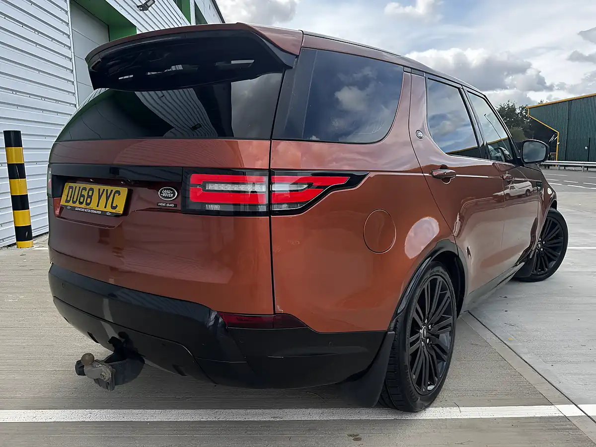 Used 2018 Land Rover Discovery Hse Luxury Orange - Interior and Exterior details 5