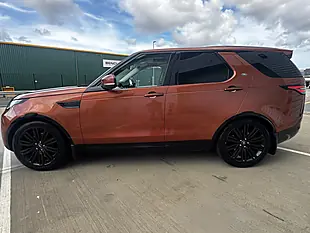 Used 2018 Land Rover Discovery Hse Luxury Orange - Interior and Exterior details 9
