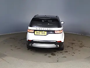 Used 2018 Land Rover Discovery Hse Luxury White - Interior and Exterior details 11