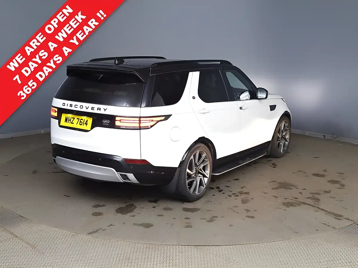 Used 2018 Land Rover Discovery Hse Luxury White - Interior and Exterior details 2