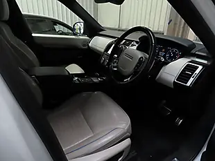 Used 2018 Land Rover Discovery Hse Luxury White - Interior and Exterior details 5