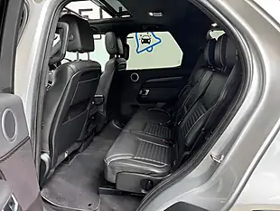 Used 2018 Land Rover Discovery Hse Silver - Interior and Exterior details 10