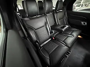 Used 2018 Land Rover Discovery Hse Silver - Interior and Exterior details 11