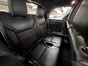 Used 2018 Land Rover Discovery Hse Silver - Interior and Exterior details 12