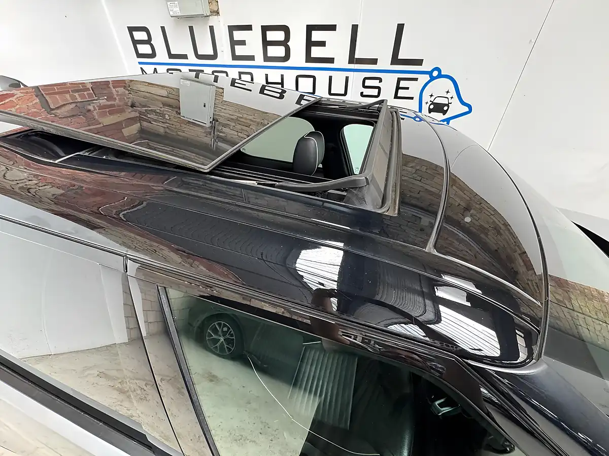 Used 2018 Land Rover Discovery Hse Silver - Interior and Exterior details 14