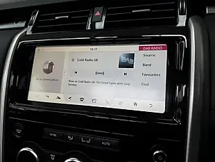 Used 2018 Land Rover Discovery Hse Silver - Interior and Exterior details 16