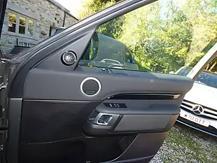 Used 2018 Land Rover Discovery Hse Silver - Interior and Exterior details 11
