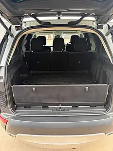 Used 2018 Land Rover Discovery S White - Interior and Exterior details 10