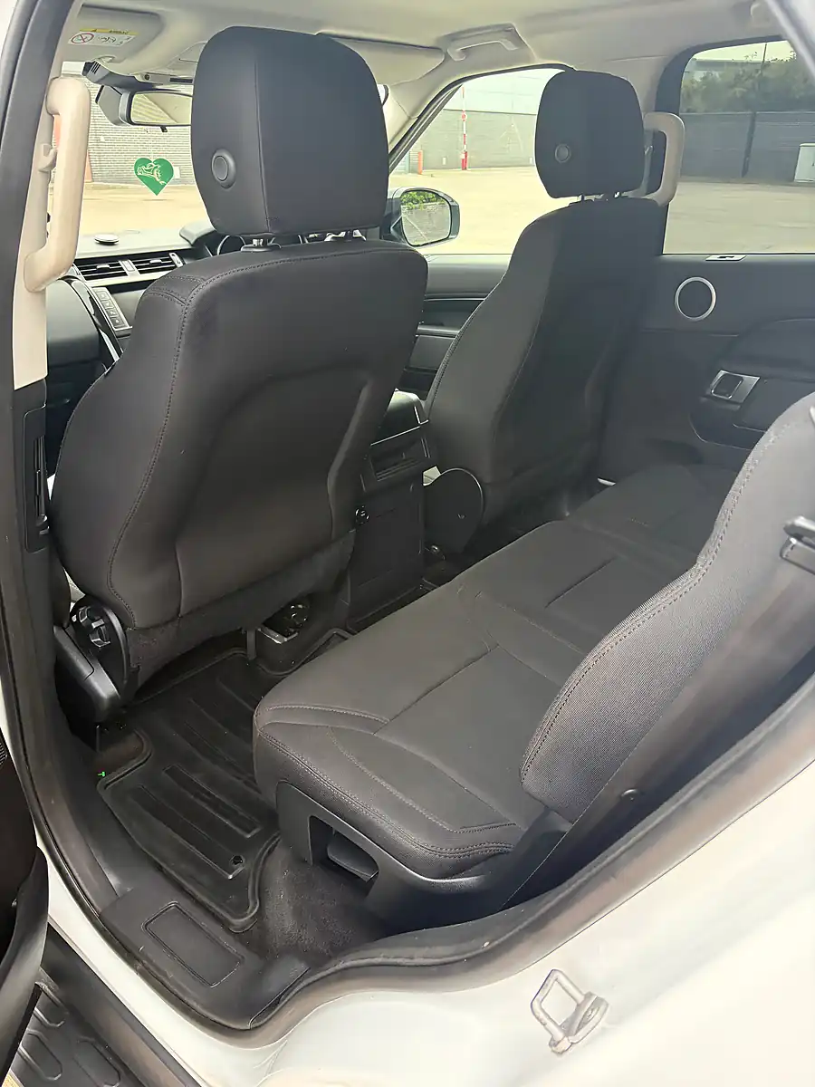 Used 2018 Land Rover Discovery S White - Interior and Exterior details 11