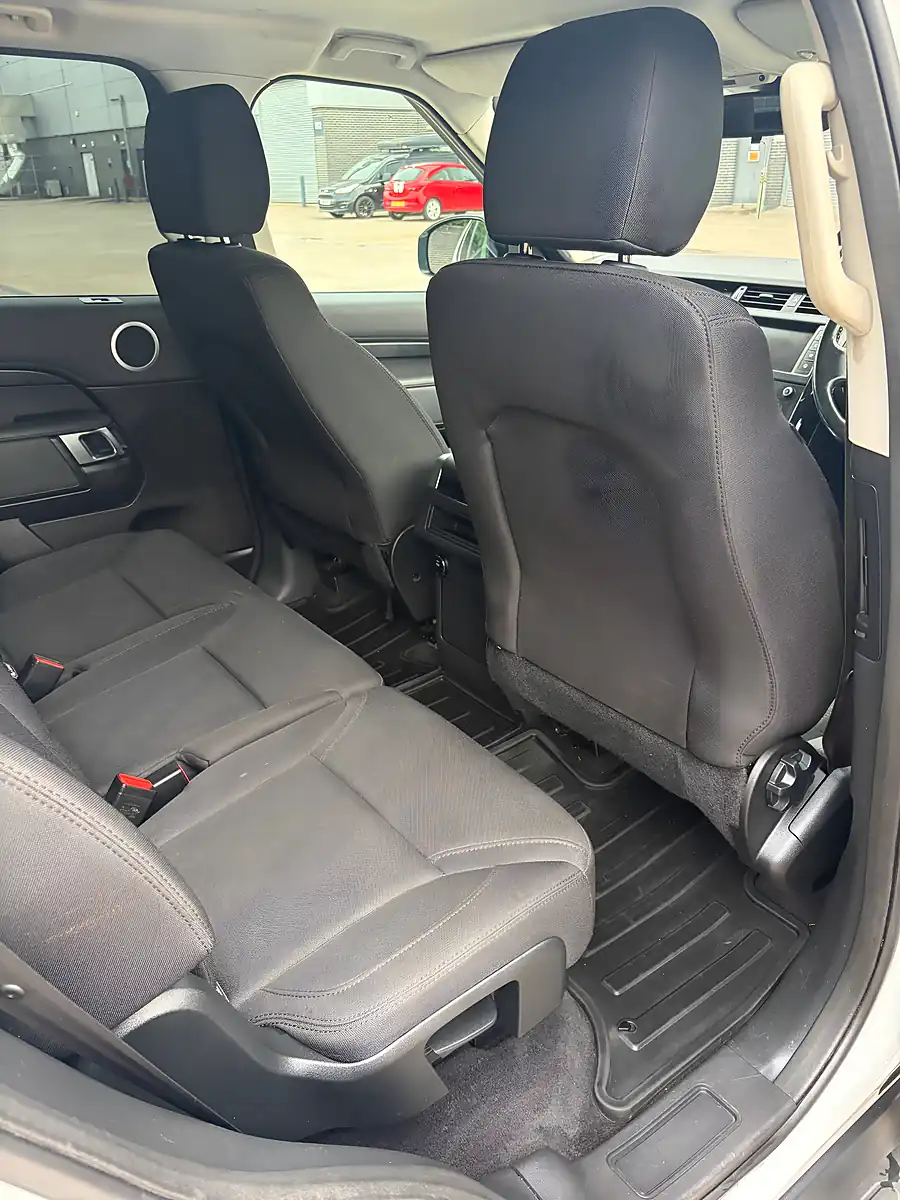 Used 2018 Land Rover Discovery S White - Interior and Exterior details 8