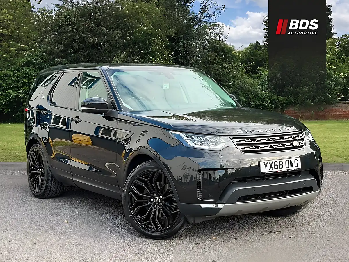 Used 2018 Land Rover Discovery Se Black - Front View