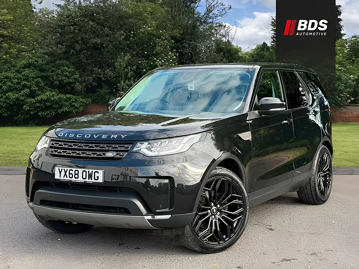 Used 2018 Land Rover Discovery Se Black - Interior and Exterior details 10