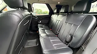 Used 2018 Land Rover Discovery Se Black - Interior and Exterior details 19