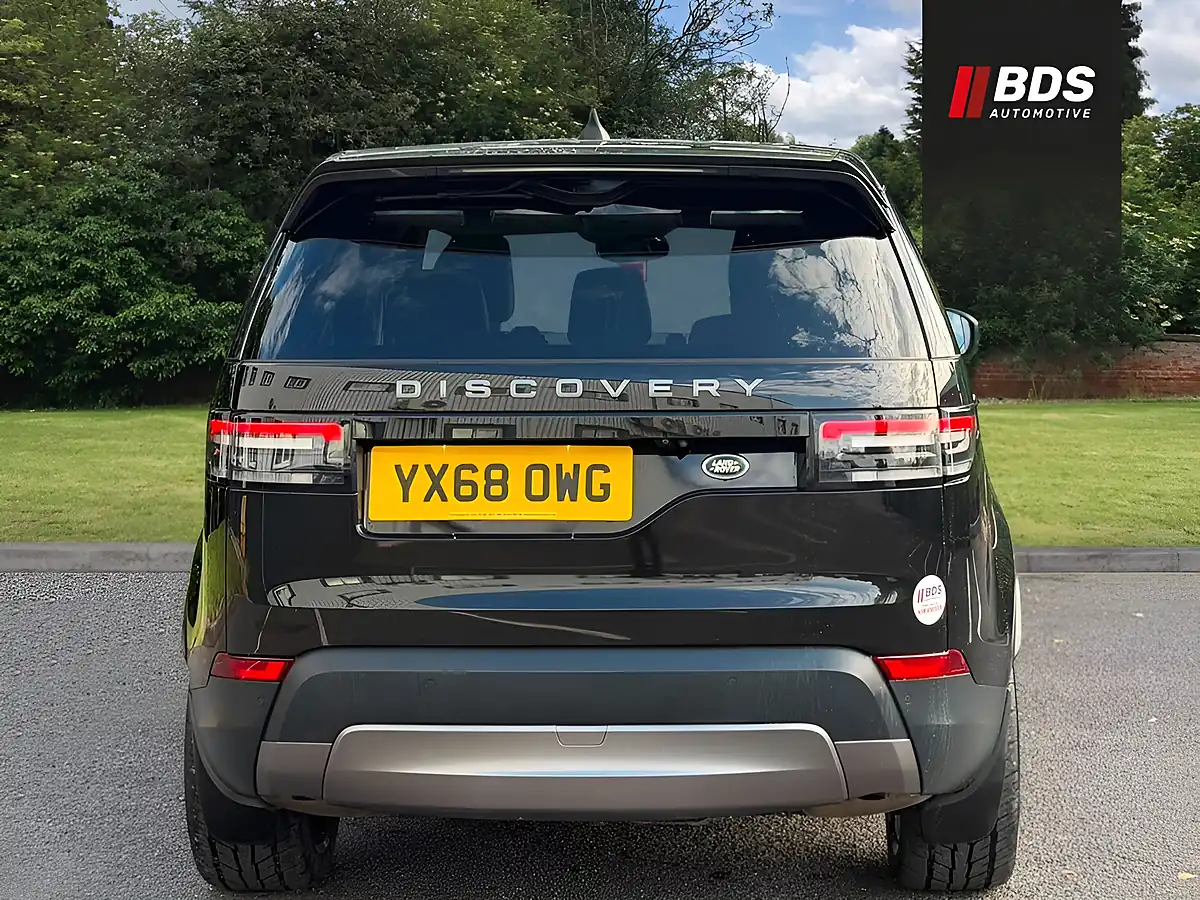 Used 2018 Land Rover Discovery Se Black - Interior and Exterior details 4