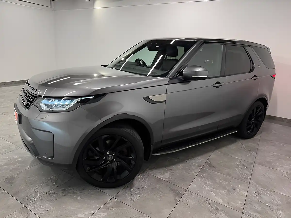 Used 2018 Land Rover Discovery Se Grey - Interior and Exterior details 4