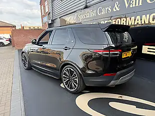 Used 2018 Land Rover Discovery Se Santorini Black - Interior and Exterior details 3