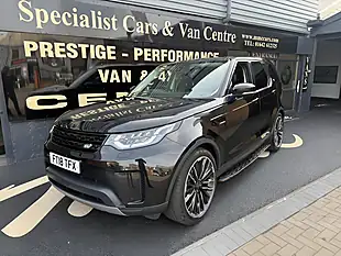 Used 2018 Land Rover Discovery Se Santorini Black - Interior and Exterior details 5