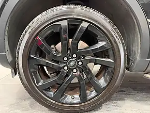 Used 2018 Land Rover Discovery Sport Hse Black Black - Interior and Exterior details 15
