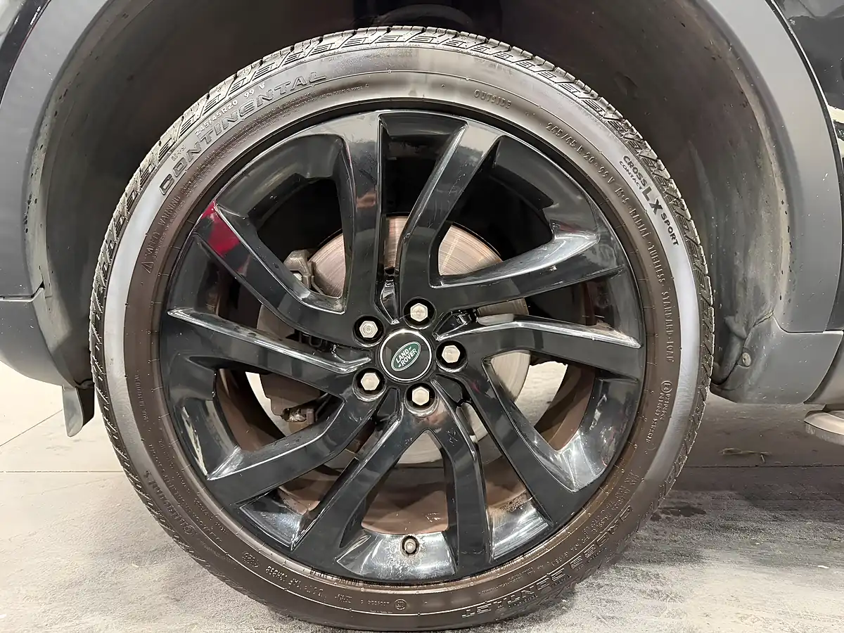 Used 2018 Land Rover Discovery Sport Hse Black Black - Interior and Exterior details 15