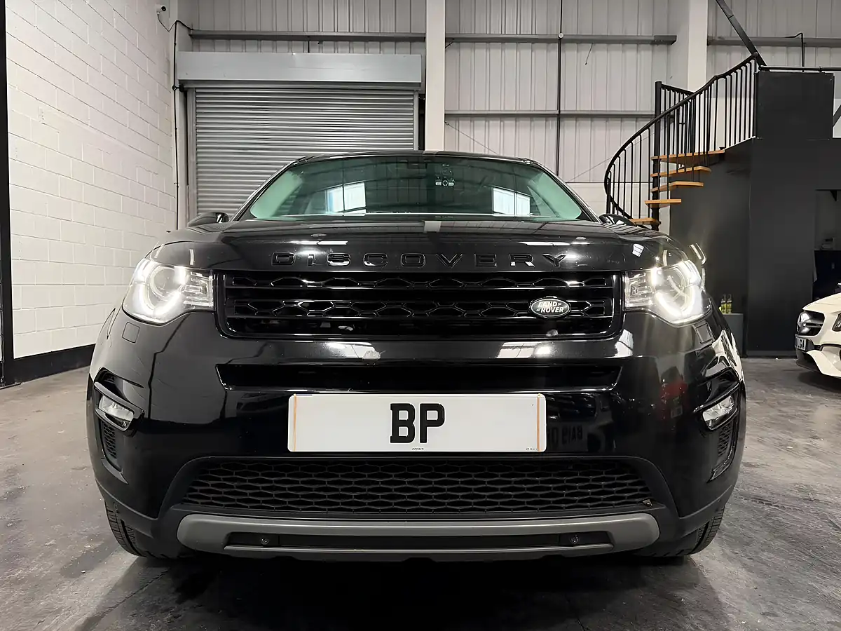 Used 2018 Land Rover Discovery Sport Hse Black Black - Interior and Exterior details 2