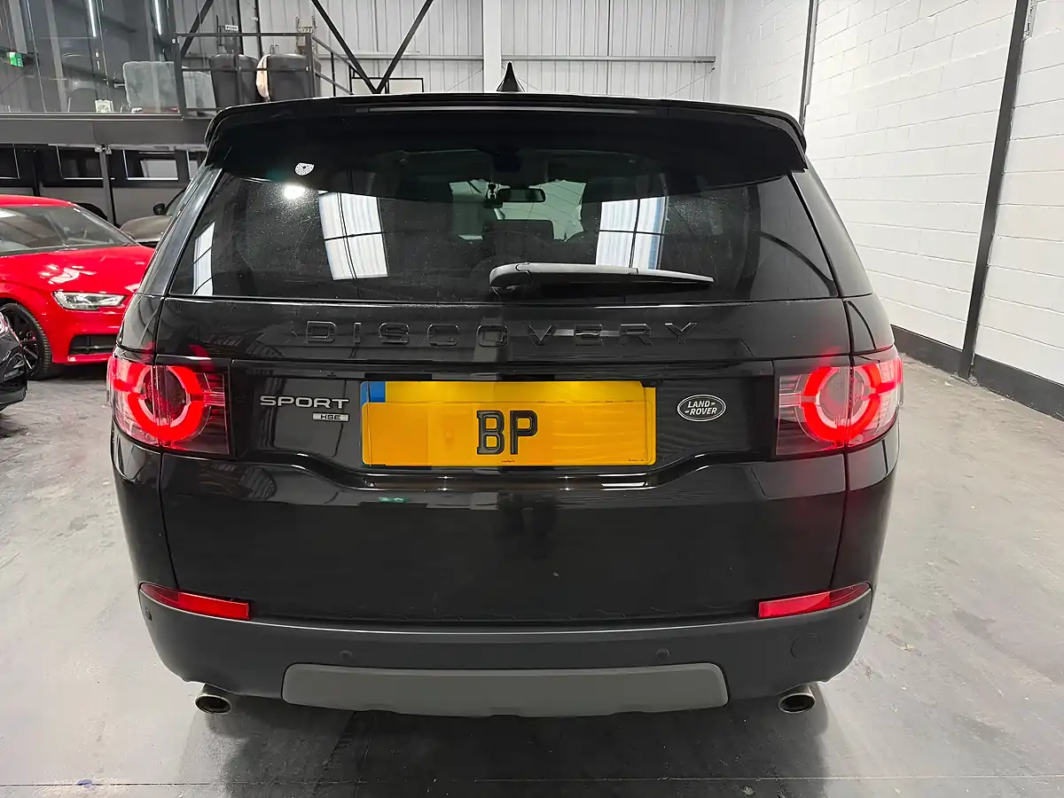 Used 2018 Land Rover Discovery Sport Hse Black Black - Interior and Exterior details 9