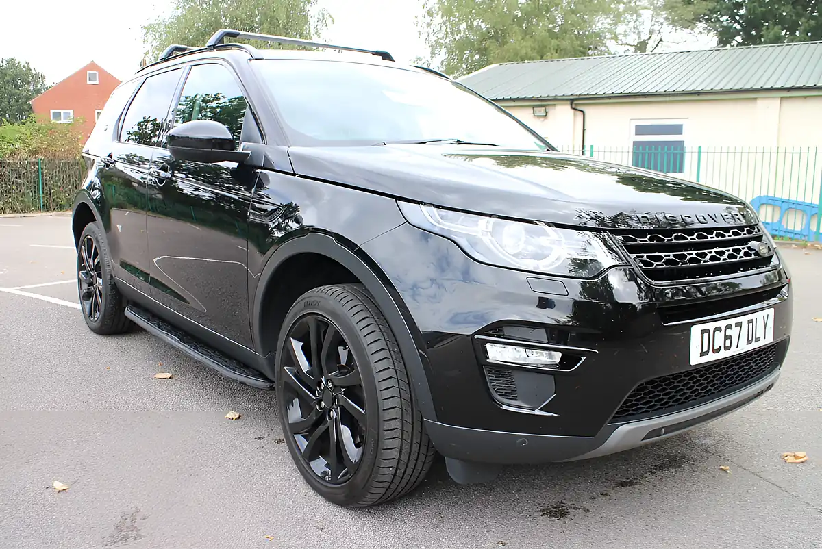 Used 2018 Land Rover Discovery Sport Hse Black Black - Front View