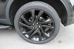 Used 2018 Land Rover Discovery Sport Hse Black Black - Interior and Exterior details 10