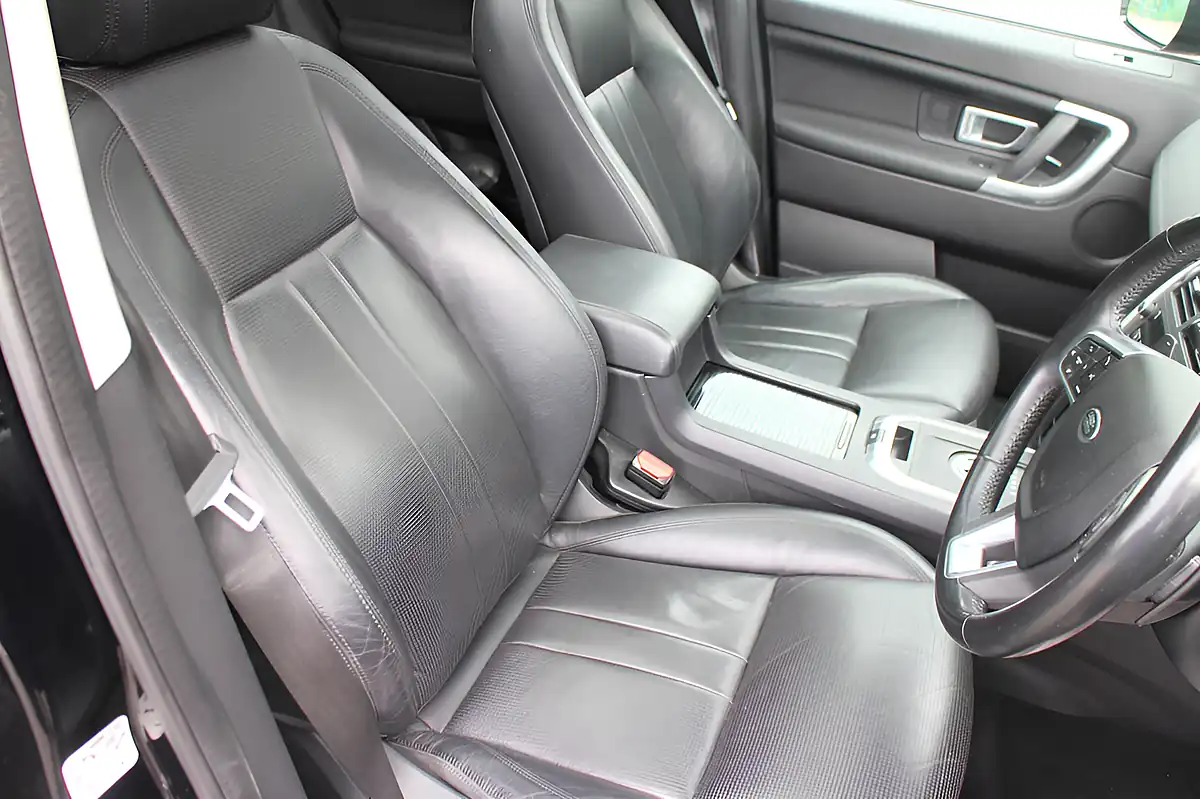 Used 2018 Land Rover Discovery Sport Hse Black Black - Interior and Exterior details 15