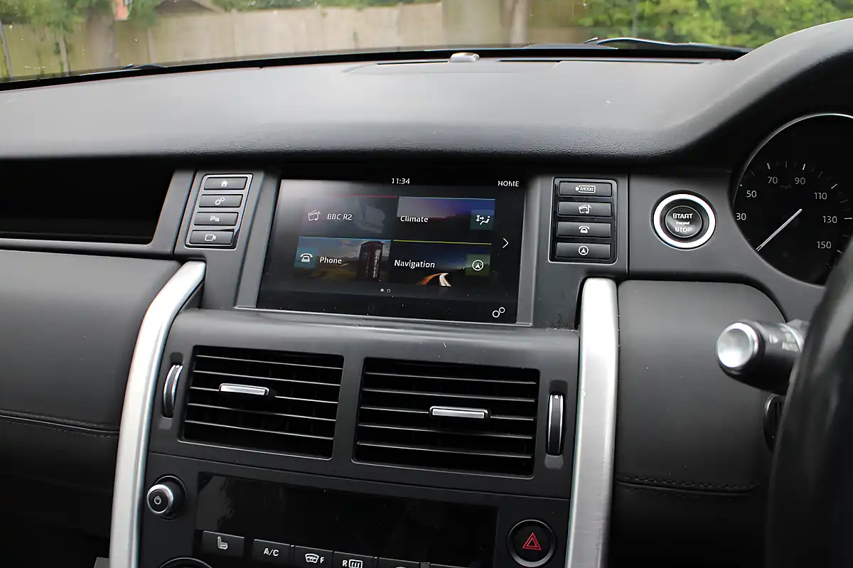 Used 2018 Land Rover Discovery Sport Hse Black Black - Interior and Exterior details 19