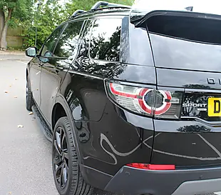 Used 2018 Land Rover Discovery Sport Hse Black Black - Interior and Exterior details 9