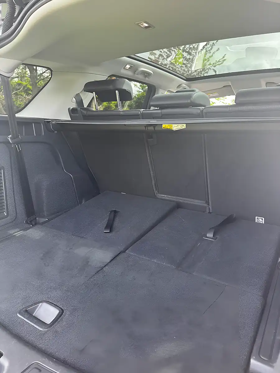 Used 2018 Land Rover Discovery Sport Hse Black Blue - Interior and Exterior details 10
