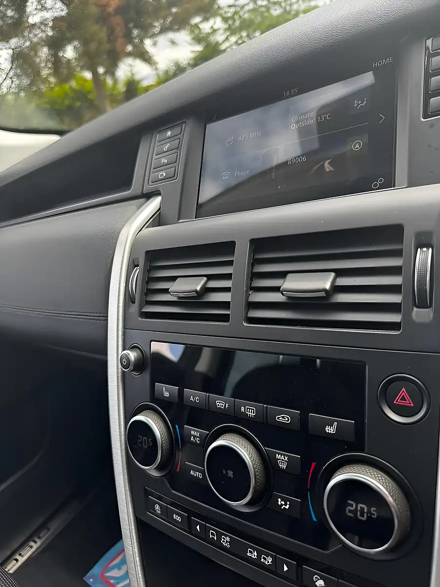 Used 2018 Land Rover Discovery Sport Hse Black Blue - Interior and Exterior details 13