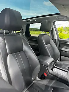 Used 2018 Land Rover Discovery Sport Hse Black Blue - Interior and Exterior details 7