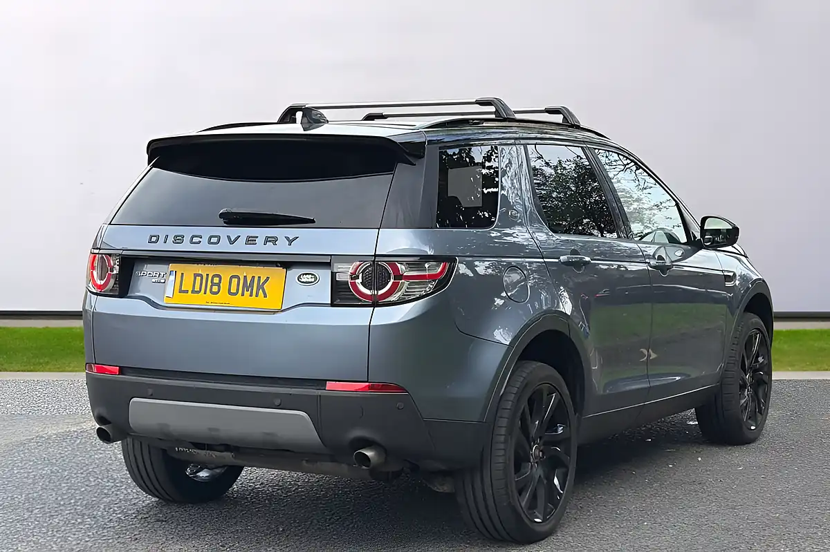 Used 2018 Land Rover Discovery Sport Hse Black Blue - Interior and Exterior details 10