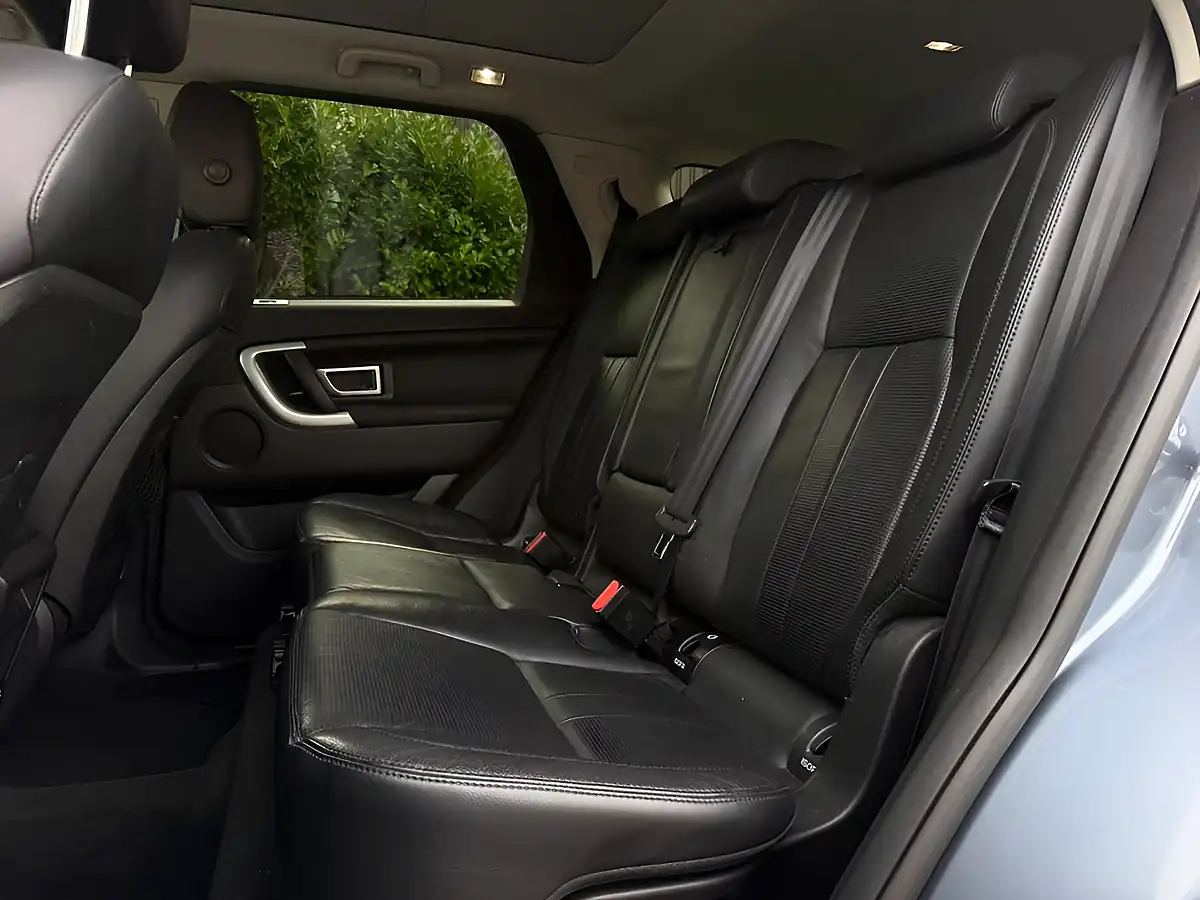 Used 2018 Land Rover Discovery Sport Hse Black Blue - Interior and Exterior details 19