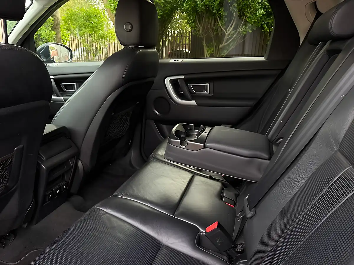 Used 2018 Land Rover Discovery Sport Hse Black Blue - Interior and Exterior details 6