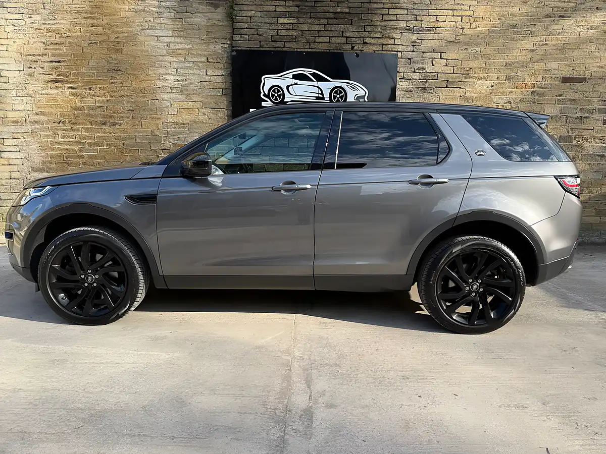Used 2018 Land Rover Discovery Sport Hse Black Grey - Interior and Exterior details 9
