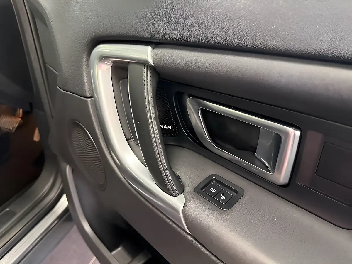 Used 2018 Land Rover Discovery Sport Hse Black Grey - Interior and Exterior details 16