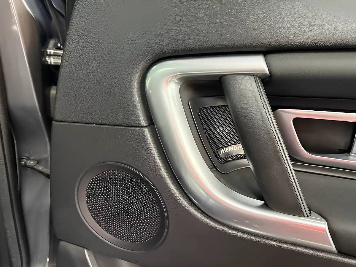 Used 2018 Land Rover Discovery Sport Hse Black Grey - Interior and Exterior details 6