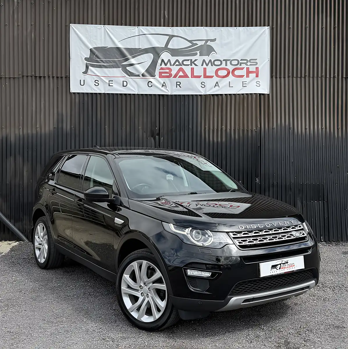 Used 2018 Land Rover Discovery Sport Hse Black - Front View