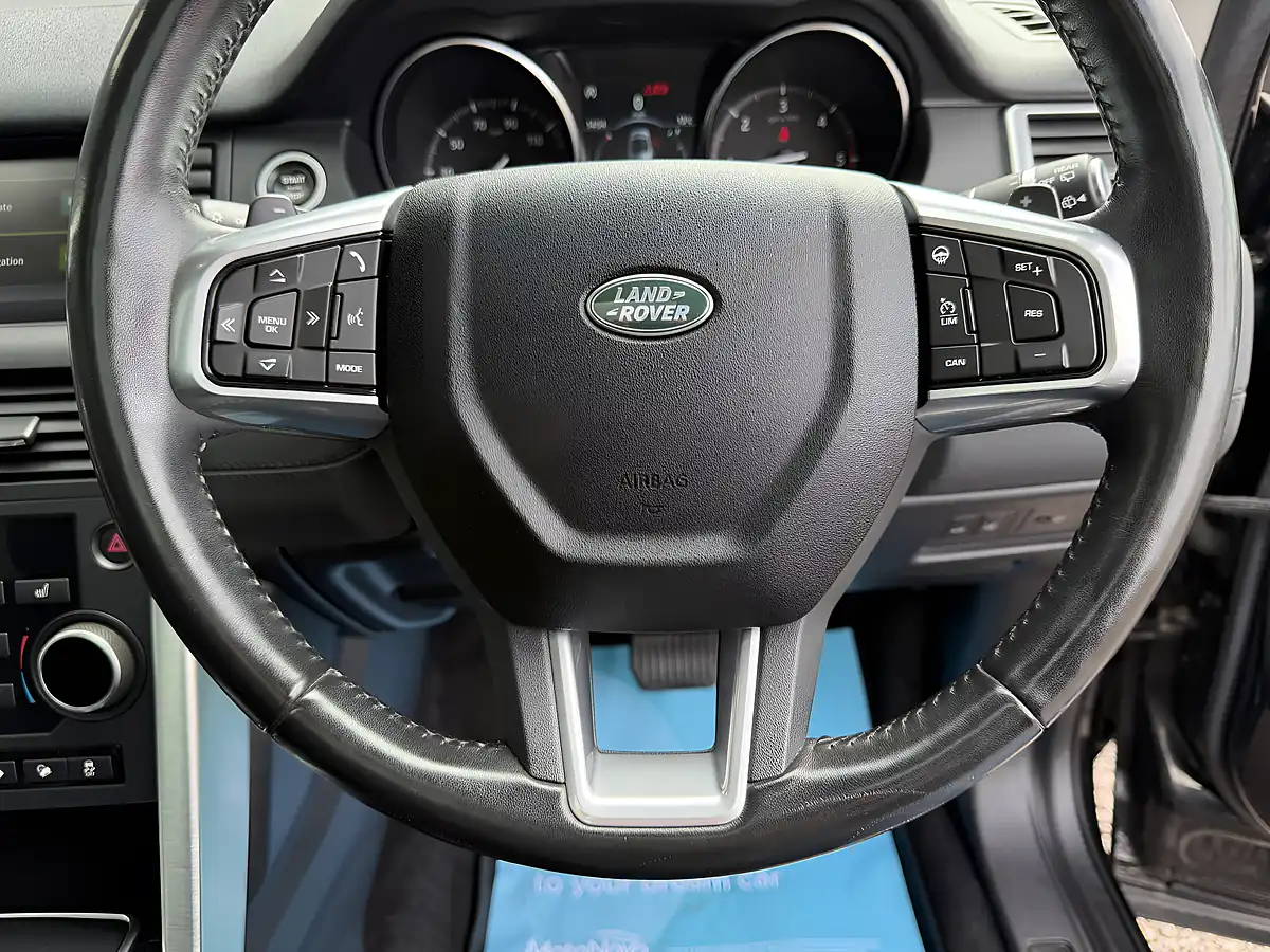 Used 2018 Land Rover Discovery Sport Hse Black - Interior and Exterior details 16
