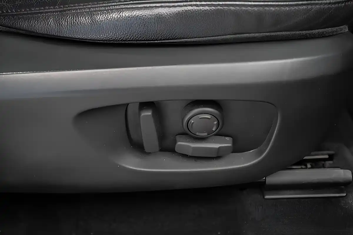 Used 2018 Land Rover Discovery Sport Hse Black - Interior and Exterior details 12