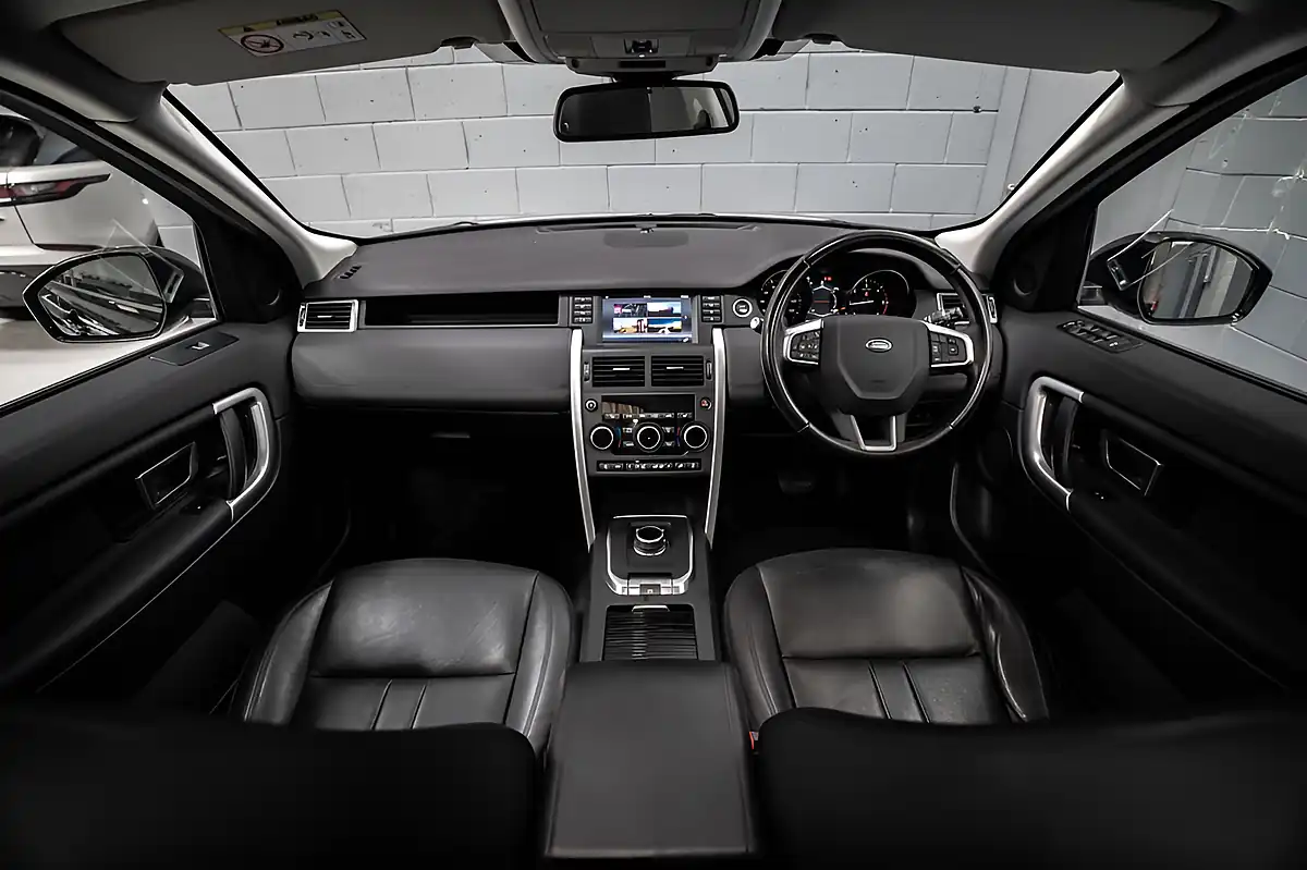 Used 2018 Land Rover Discovery Sport Hse Black - Interior and Exterior details 2