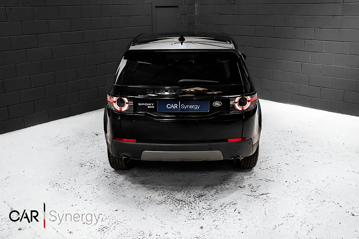 Used 2018 Land Rover Discovery Sport Hse Black - Interior and Exterior details 6