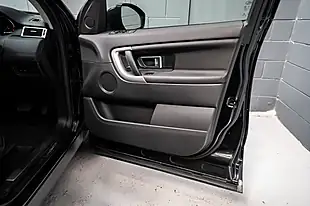 Used 2018 Land Rover Discovery Sport Hse Black - Interior and Exterior details 8