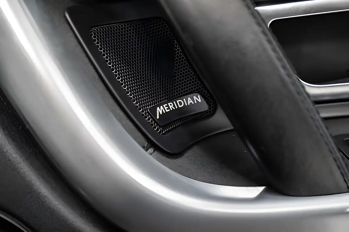 Used 2018 Land Rover Discovery Sport Hse Black - Interior and Exterior details 9