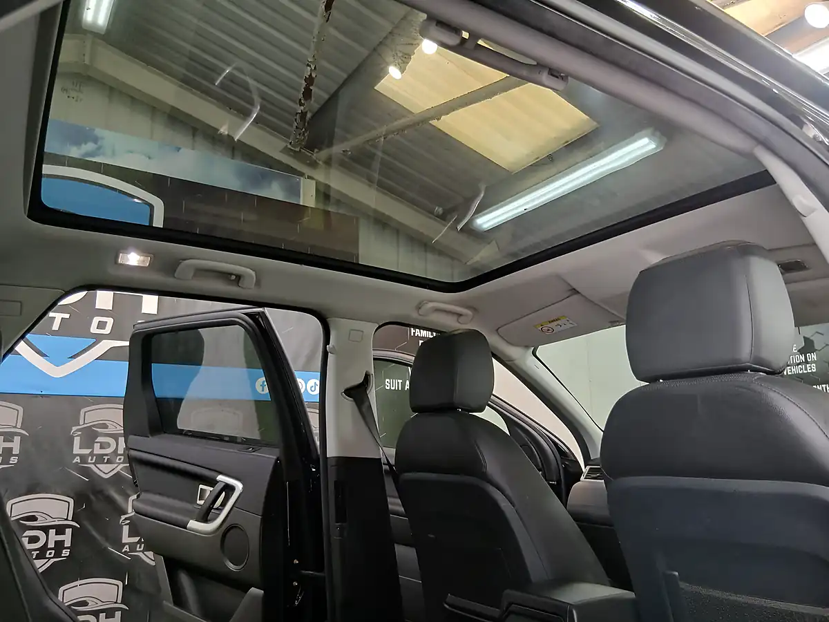 Used 2018 Land Rover Discovery Sport Hse Black - Interior and Exterior details 12