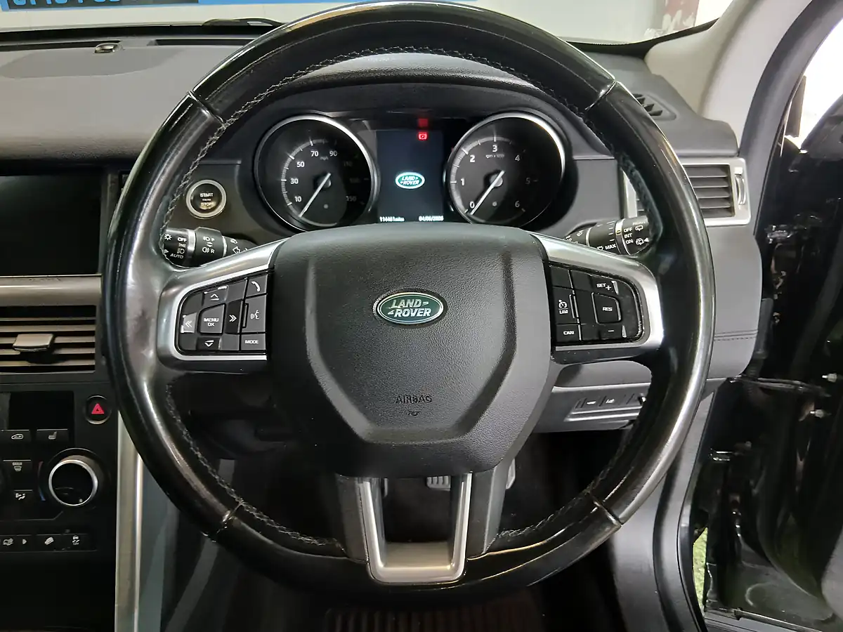 Used 2018 Land Rover Discovery Sport Hse Black - Interior and Exterior details 14