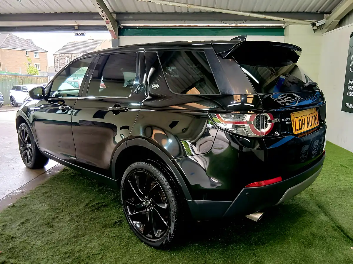 Used 2018 Land Rover Discovery Sport Hse Black - Interior and Exterior details 5