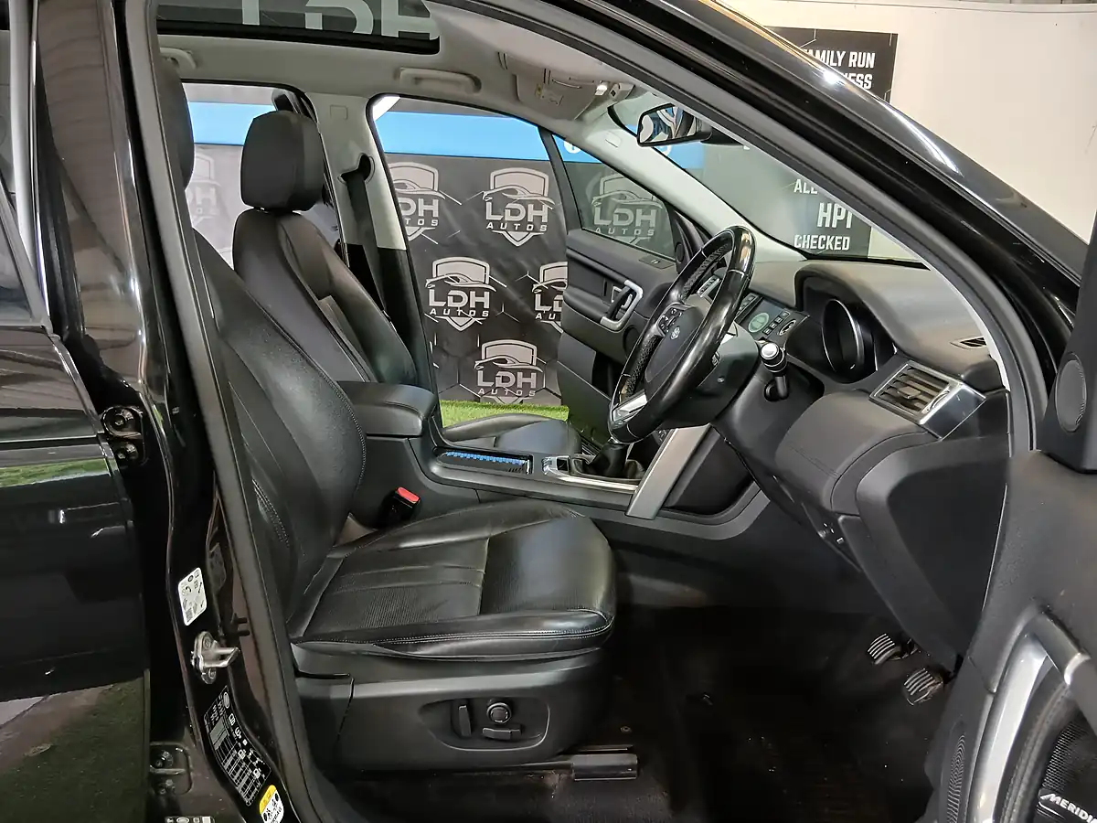 Used 2018 Land Rover Discovery Sport Hse Black - Interior and Exterior details 9